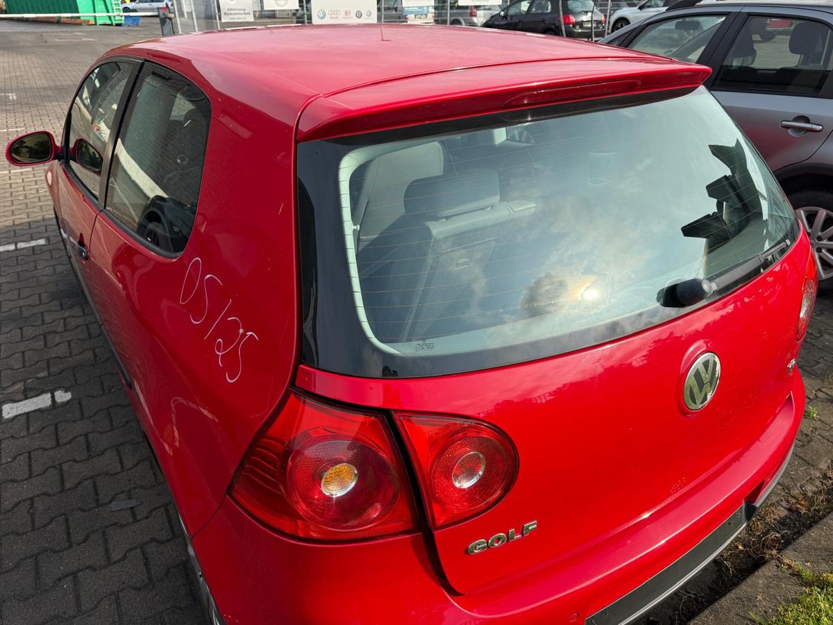 VW Golf V original Heckklappe mit Scheibe LY3D Tornadorot Fließheck BJ04